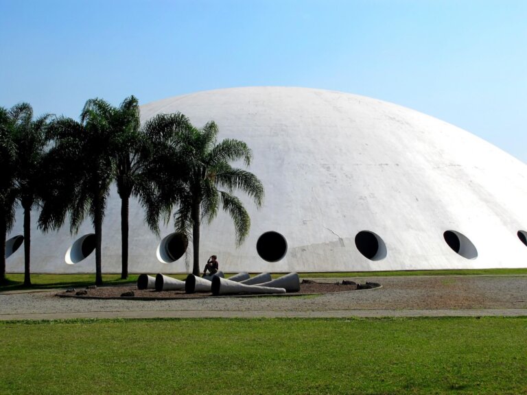 Where to See the Incredible Architecture of Oscar Niemeyer
